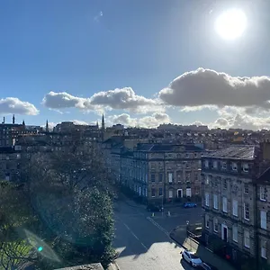 New Town With Castle View Apartamento Edimburgo