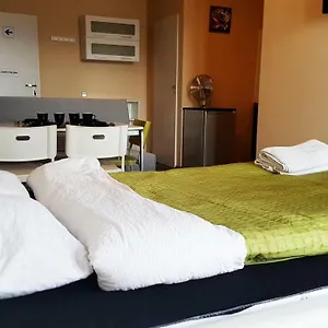 Walk Distance To Mokotow Business Park Apartamento Varsovia